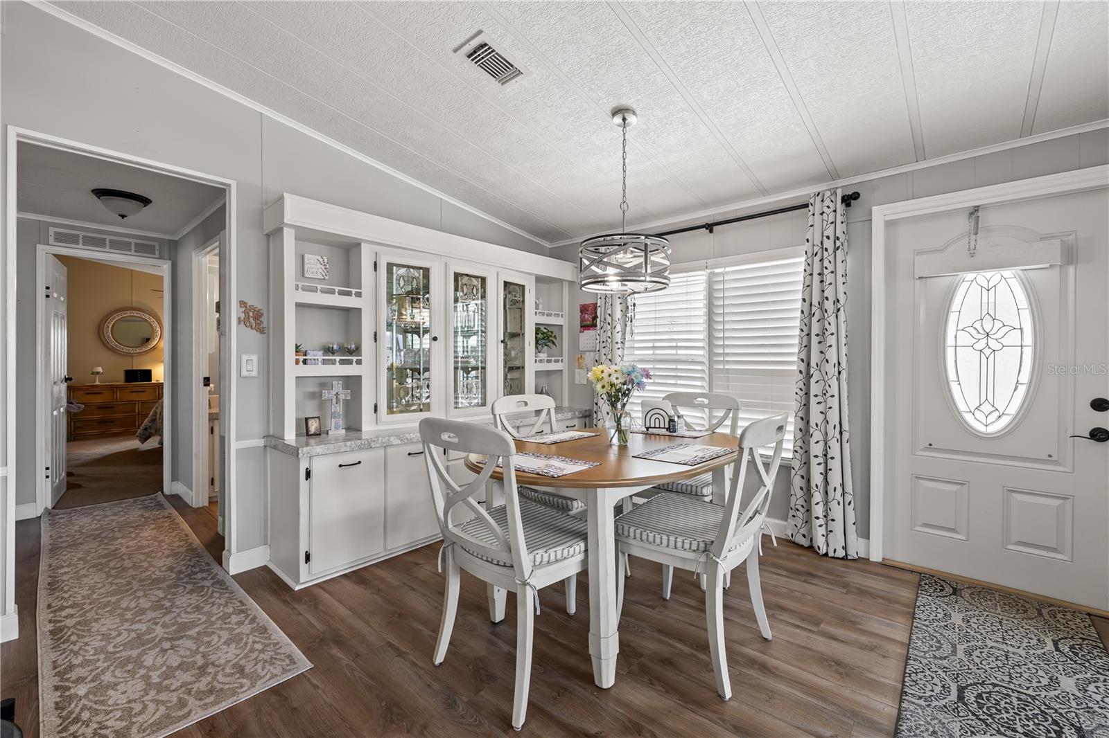 LA CASA MHP CO-OP - Residential