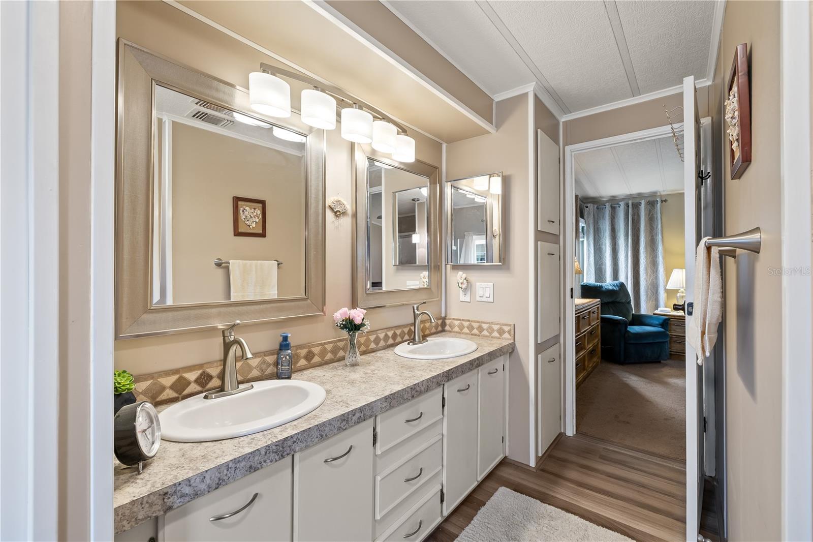 LA CASA MHP CO-OP - Residential