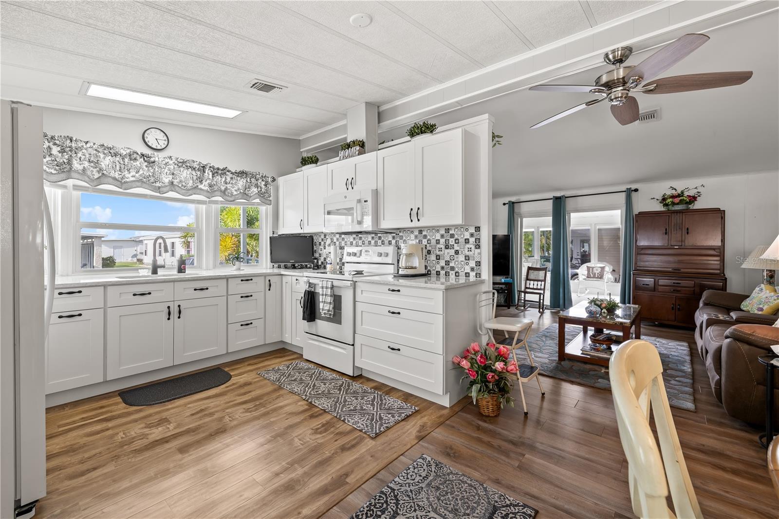 809 VILLA DEL SOL DRIVE