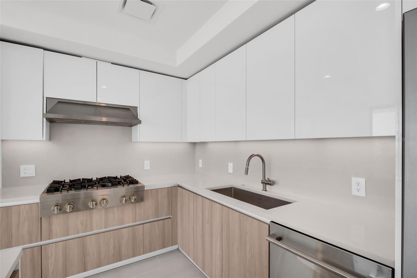 400 CENTRAL - Residential