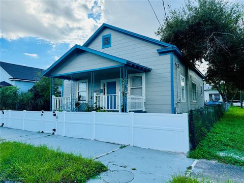 A home in TAMPA