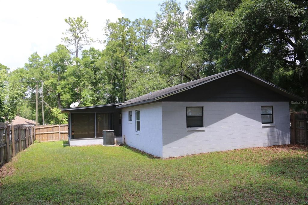 Photo of 5980 NW 62nd Avenue, Ocala, FL 34482 (MLS # OM723275)