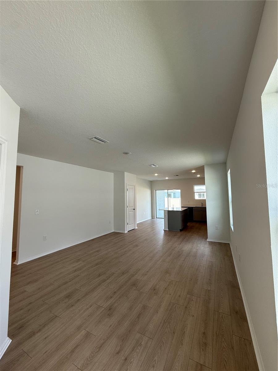 BROADLEAF - Residential