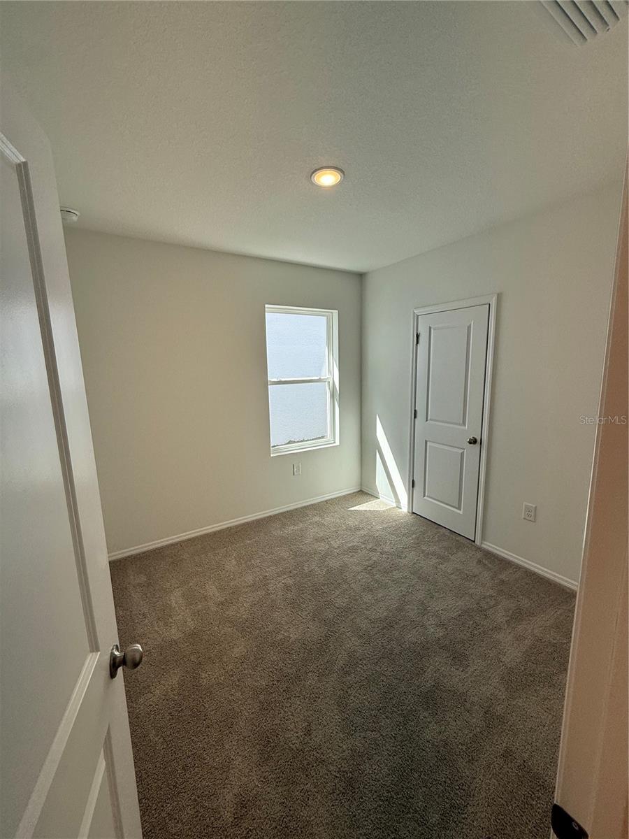 BROADLEAF - Residential