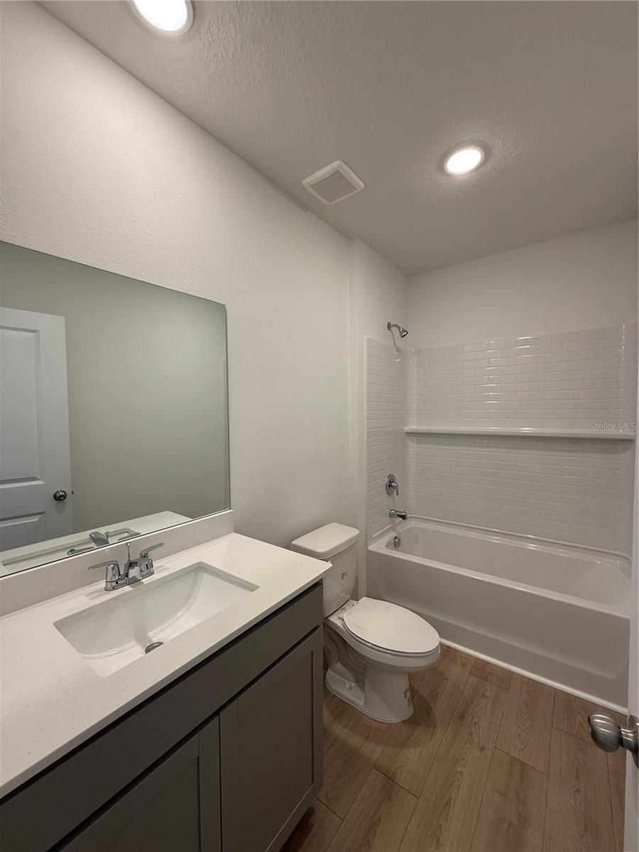 BROADLEAF - Residential