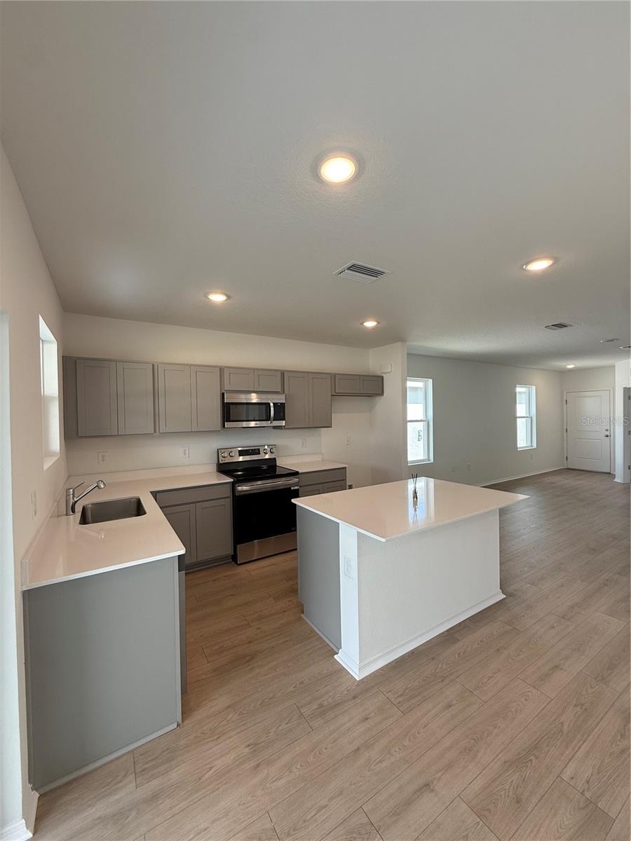 BROADLEAF - Residential