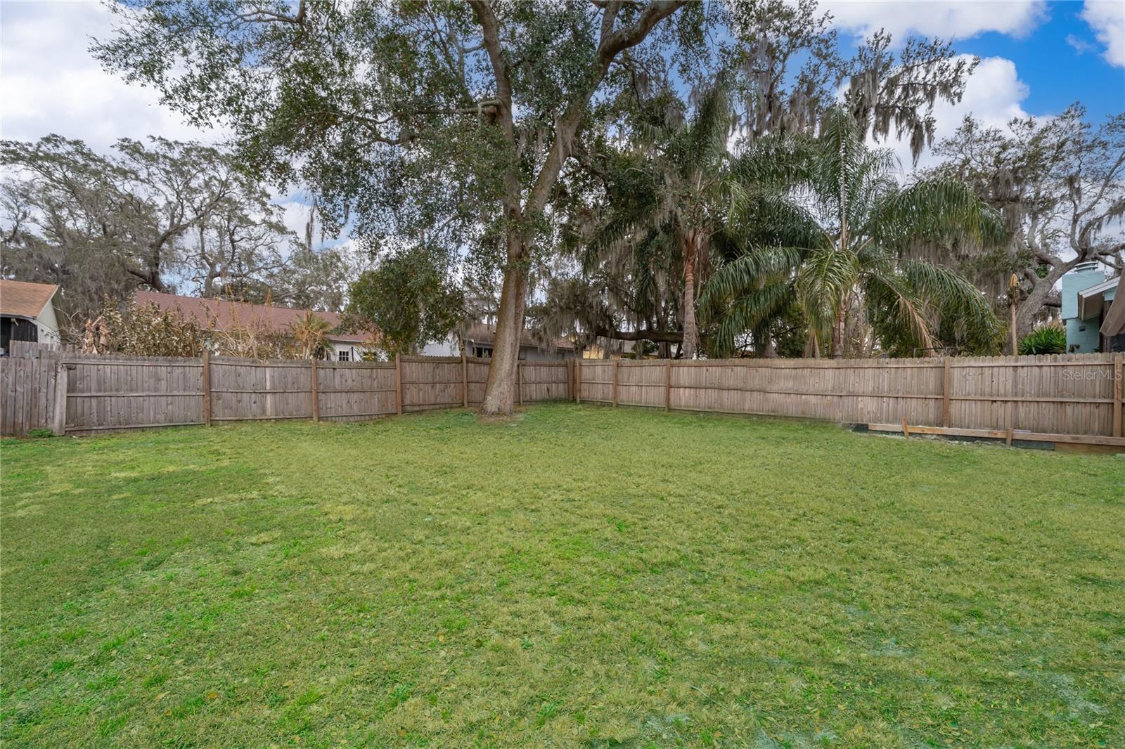 JOSLIN GROVE PARK - Residential