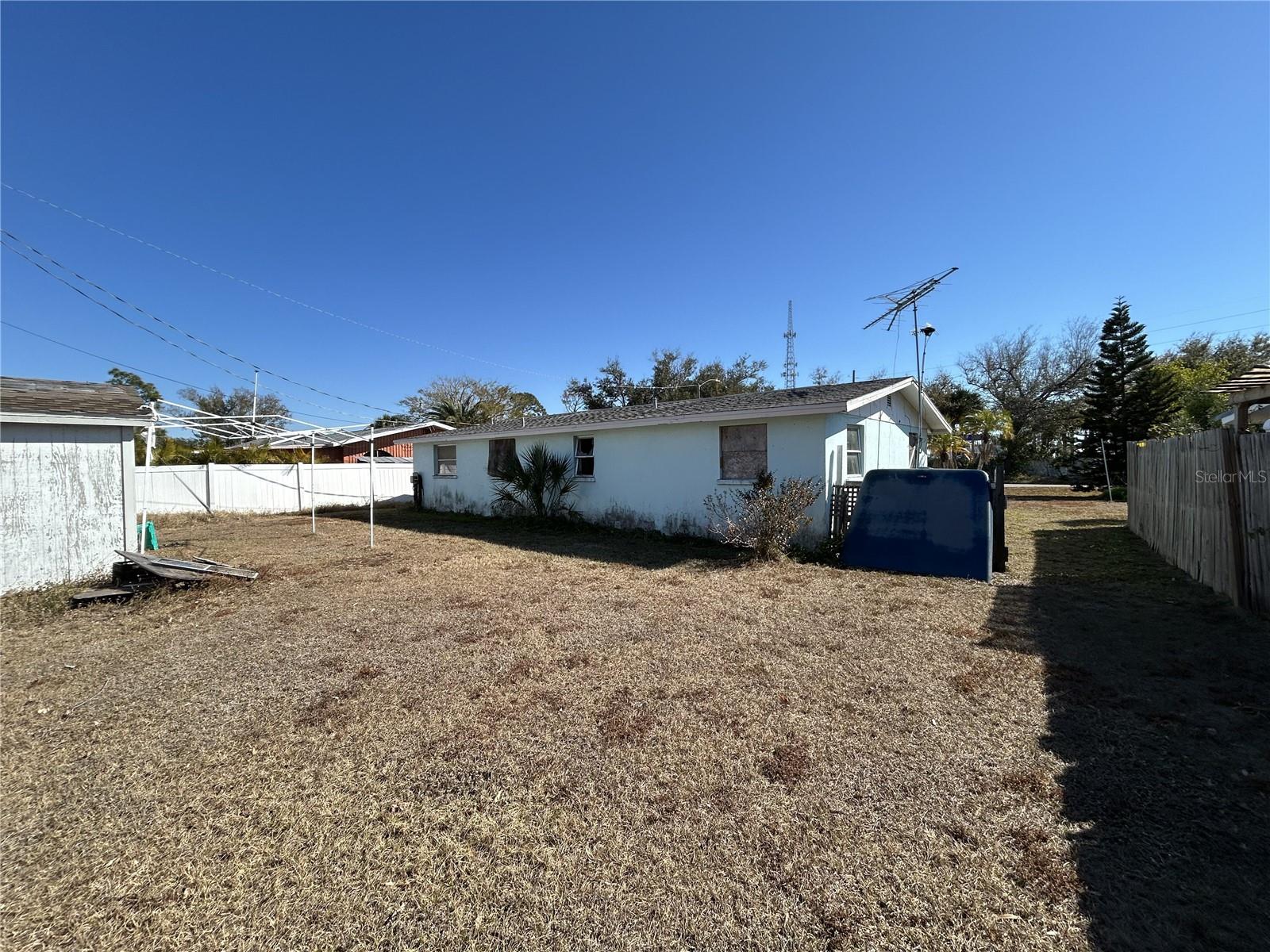 PINE LAKE - Residential