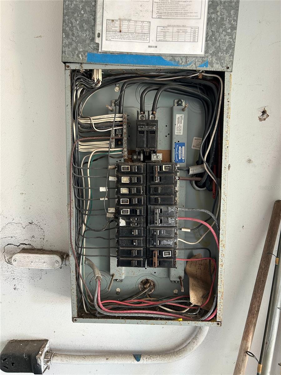 PINE LAKE - Residential