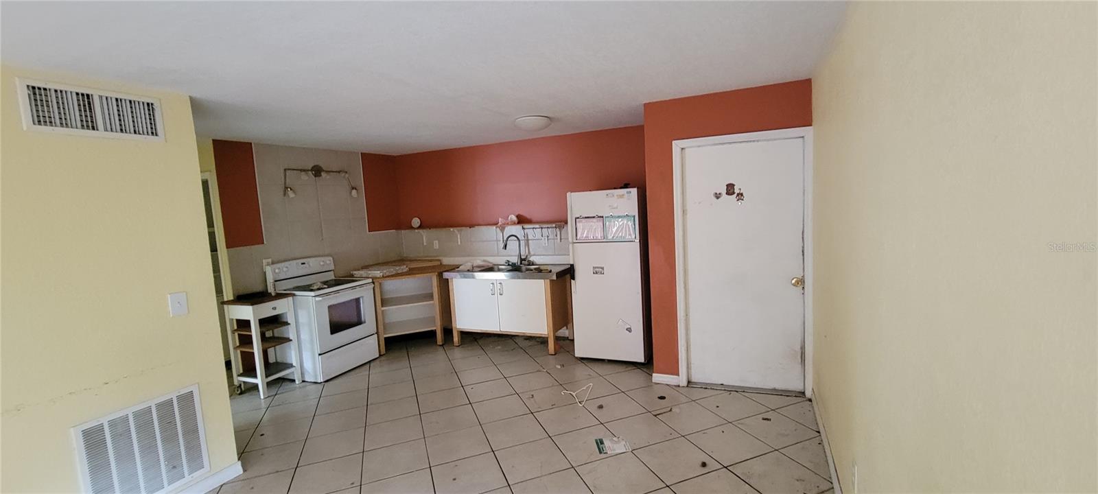 FOUNTAIN SQUARE CONDO - Residential