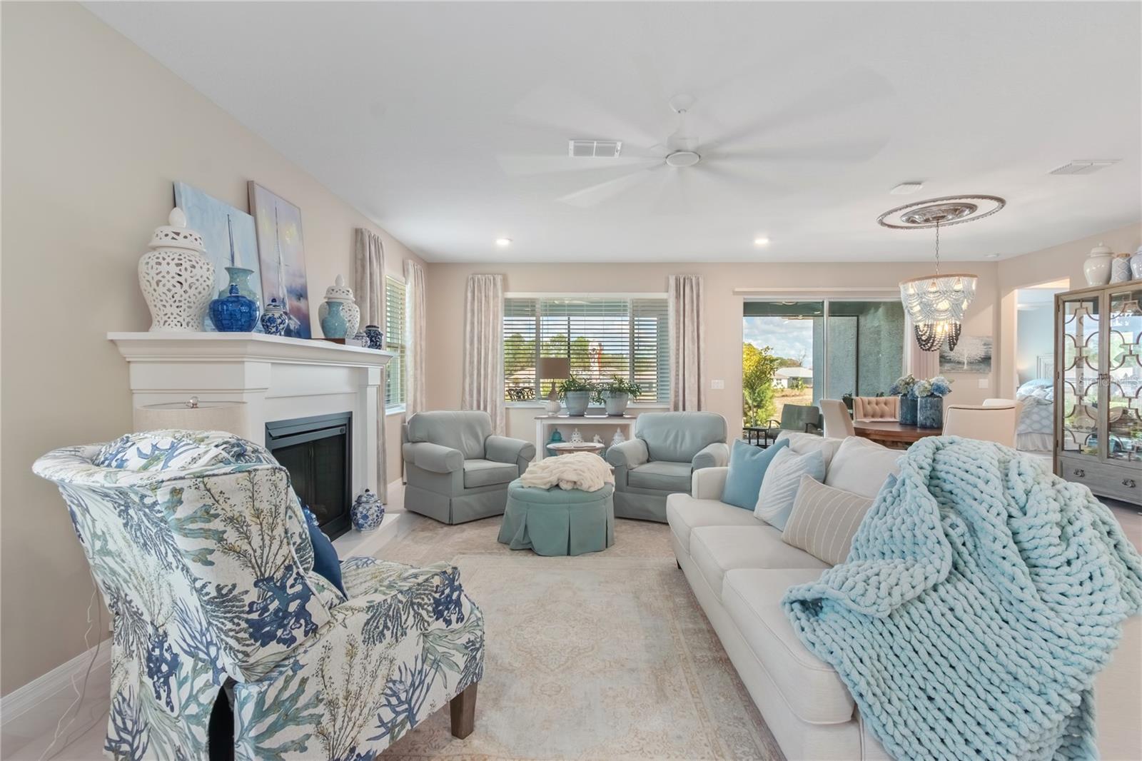 ON TOP OF THE WORLD - Residential