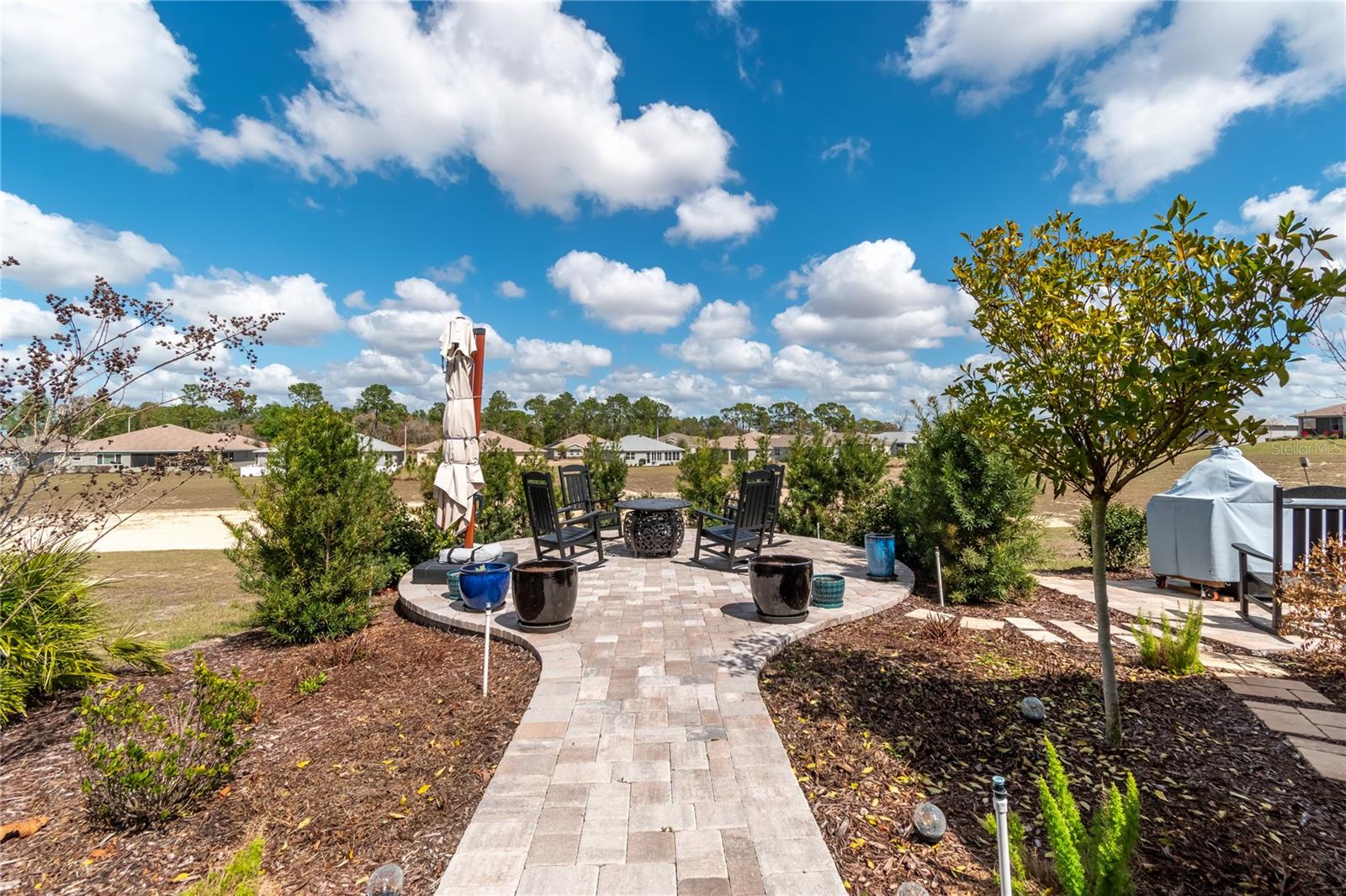 ON TOP OF THE WORLD - Residential