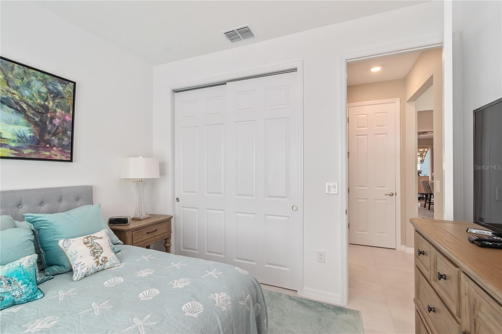 ON TOP OF THE WORLD - Residential