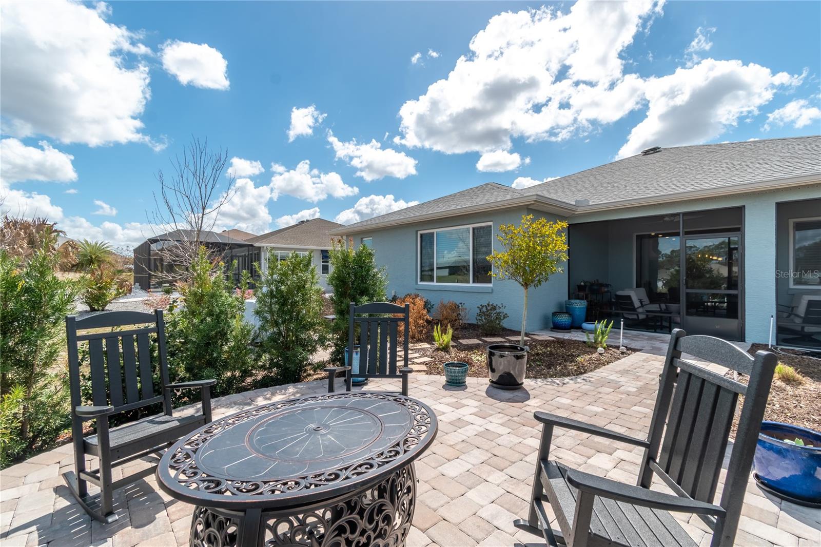 ON TOP OF THE WORLD - Residential