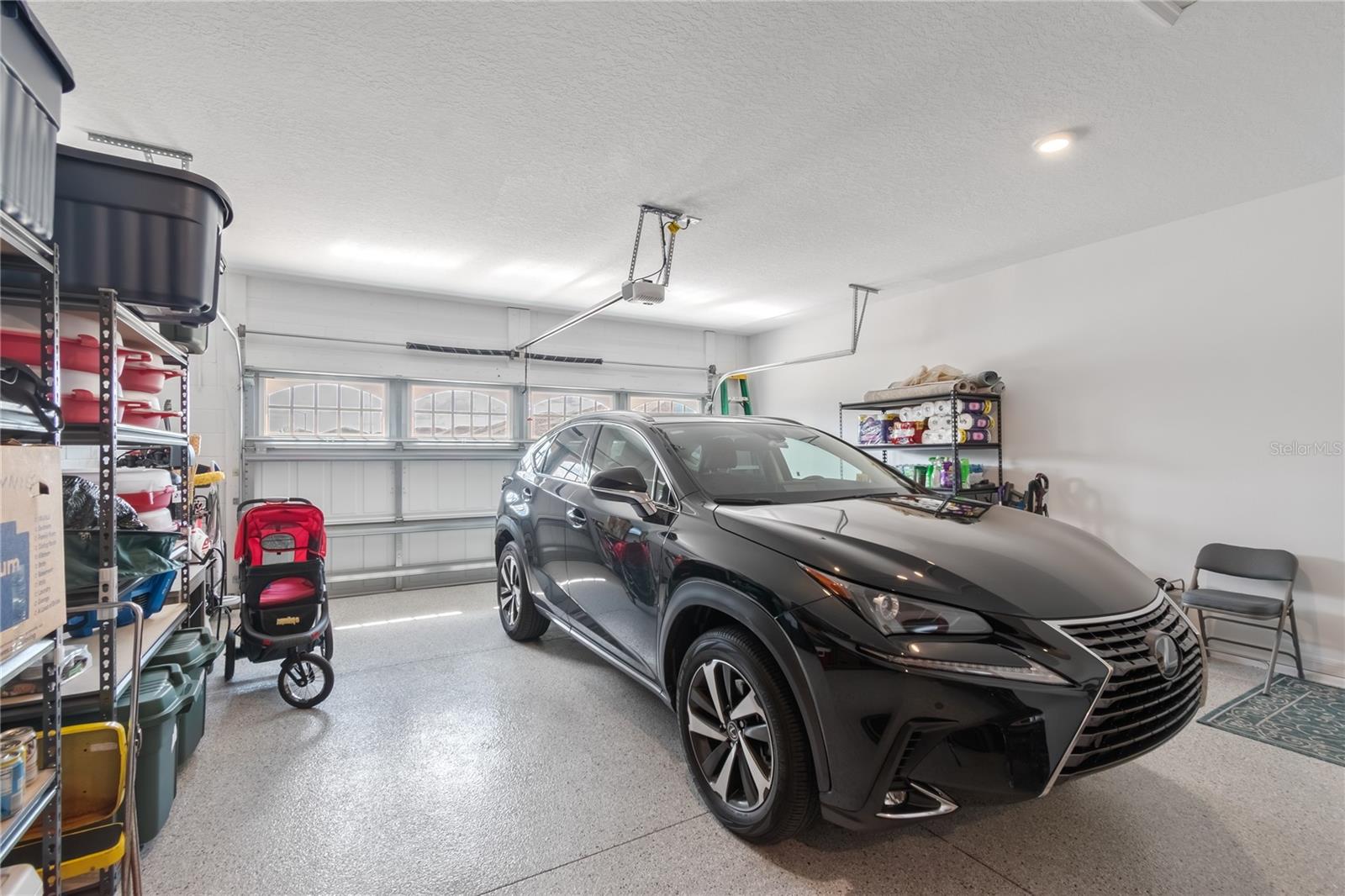 ON TOP OF THE WORLD - Residential