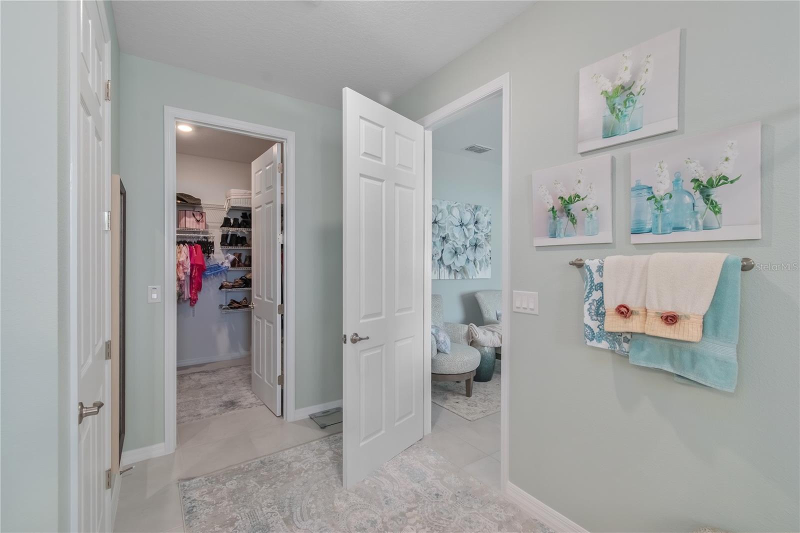 ON TOP OF THE WORLD - Residential