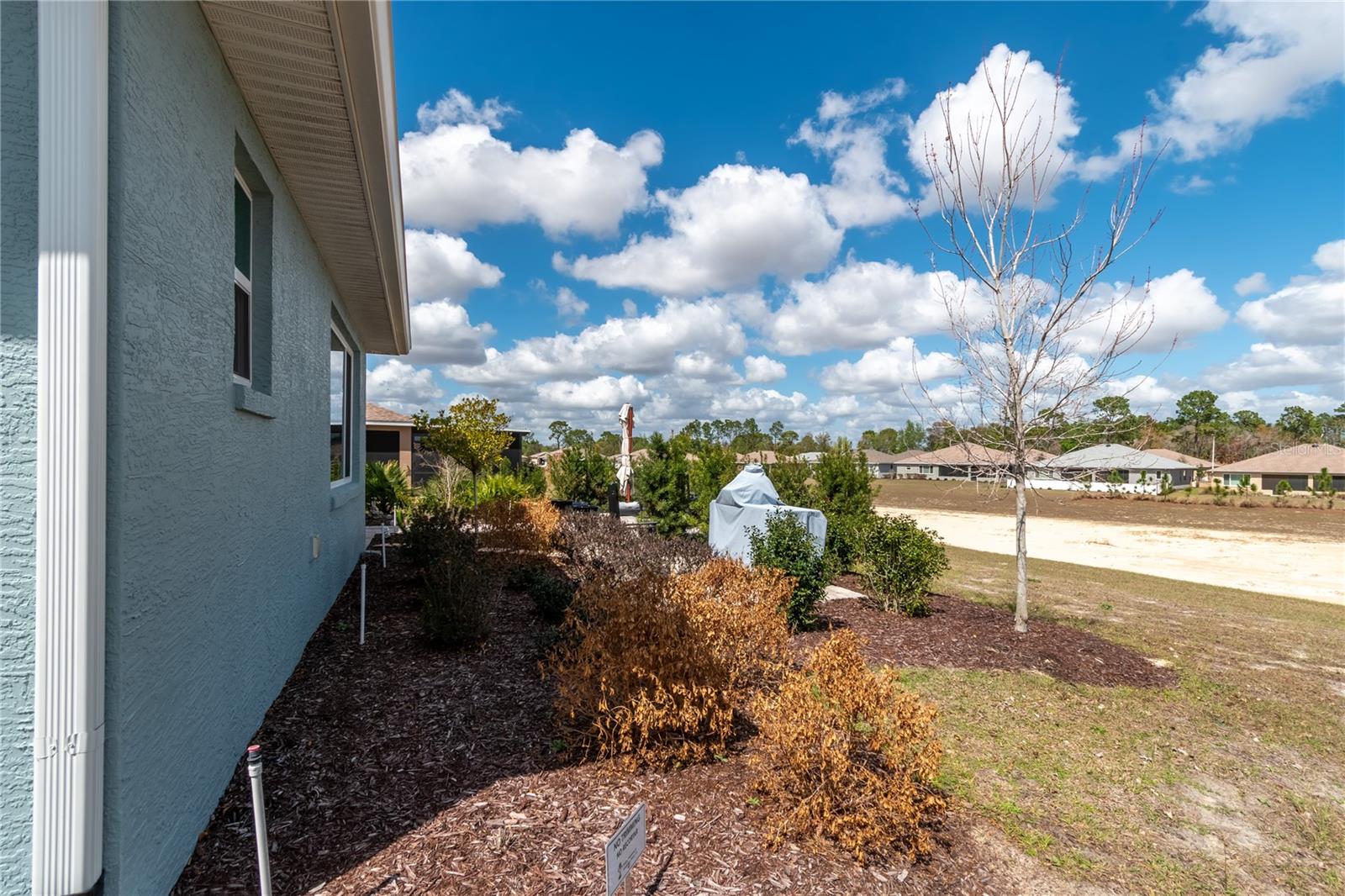 ON TOP OF THE WORLD - Residential