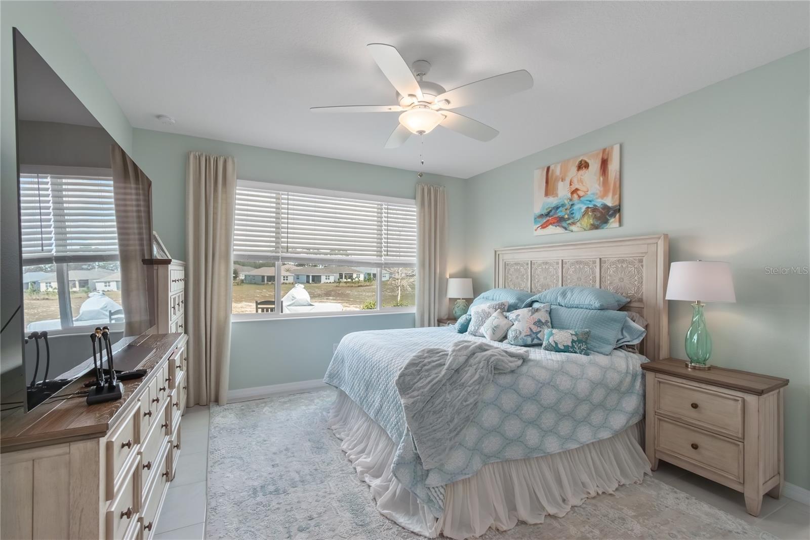 ON TOP OF THE WORLD - Residential