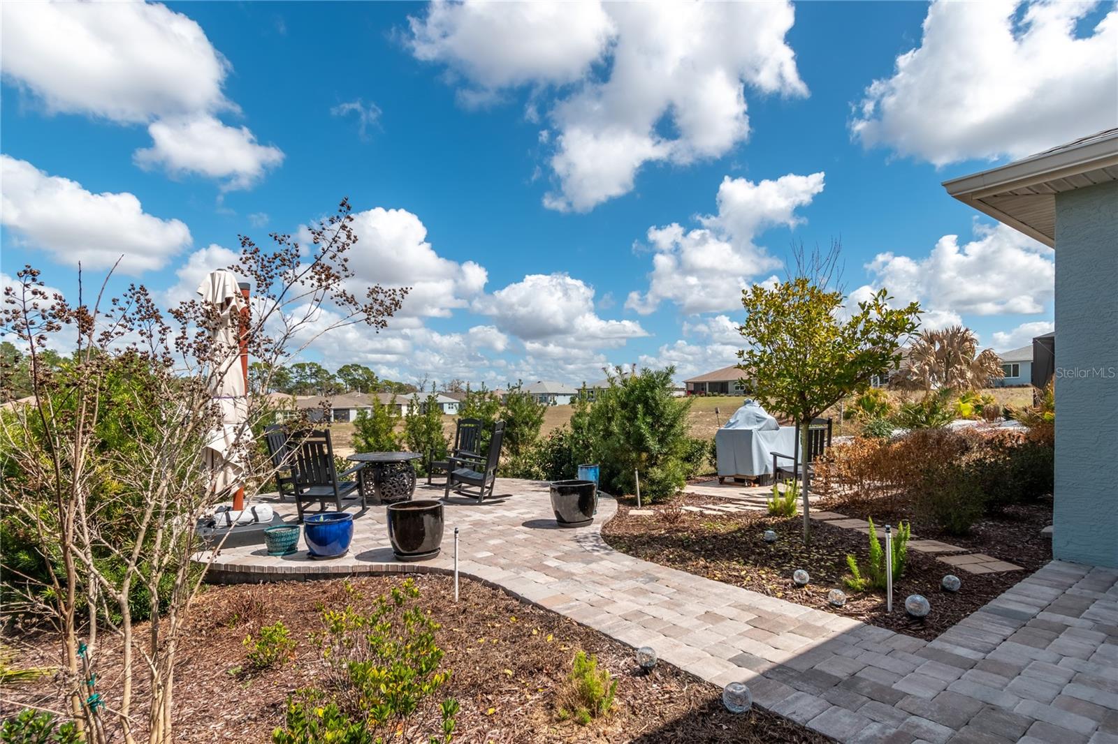 ON TOP OF THE WORLD - Residential