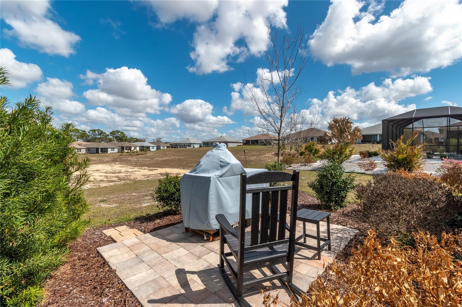 ON TOP OF THE WORLD - Residential