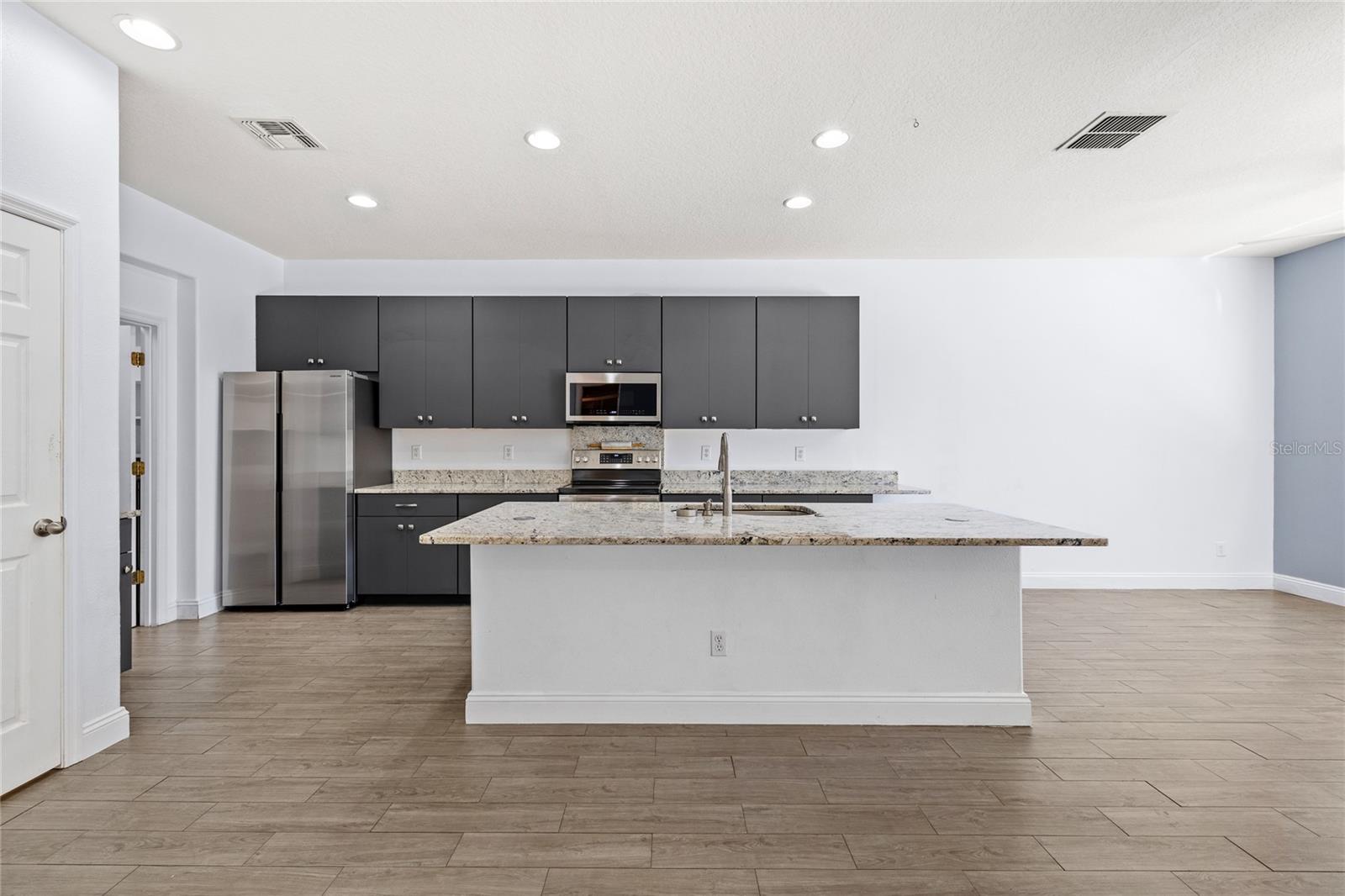 SUNRISE LAKES PH III SUB - Residential