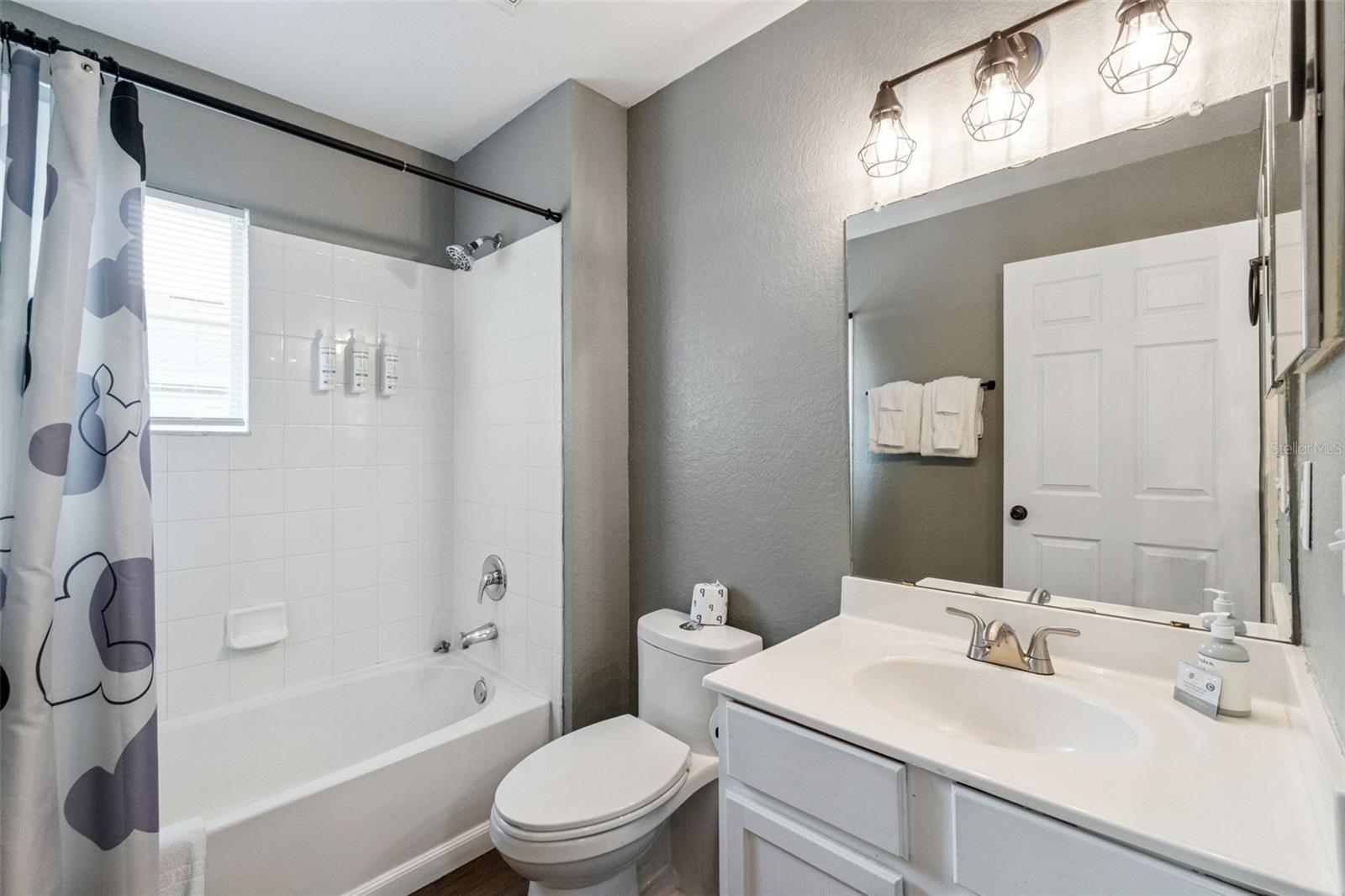 VENETIAN BAY VILLAGE CONDO PH 2 - Residential