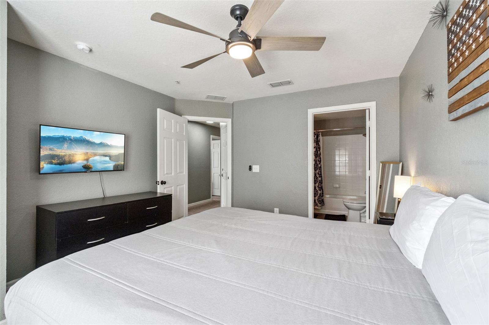 VENETIAN BAY VILLAGE CONDO PH 2 - Residential