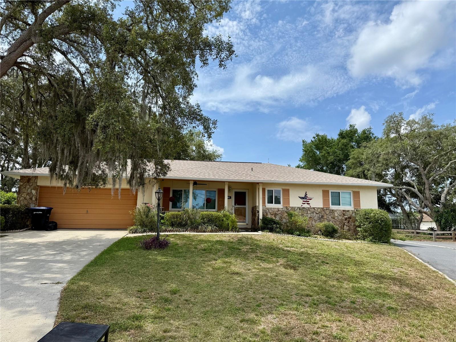 560 W MILKWEED LOOP