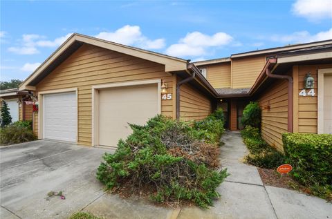 A home in LAKELAND