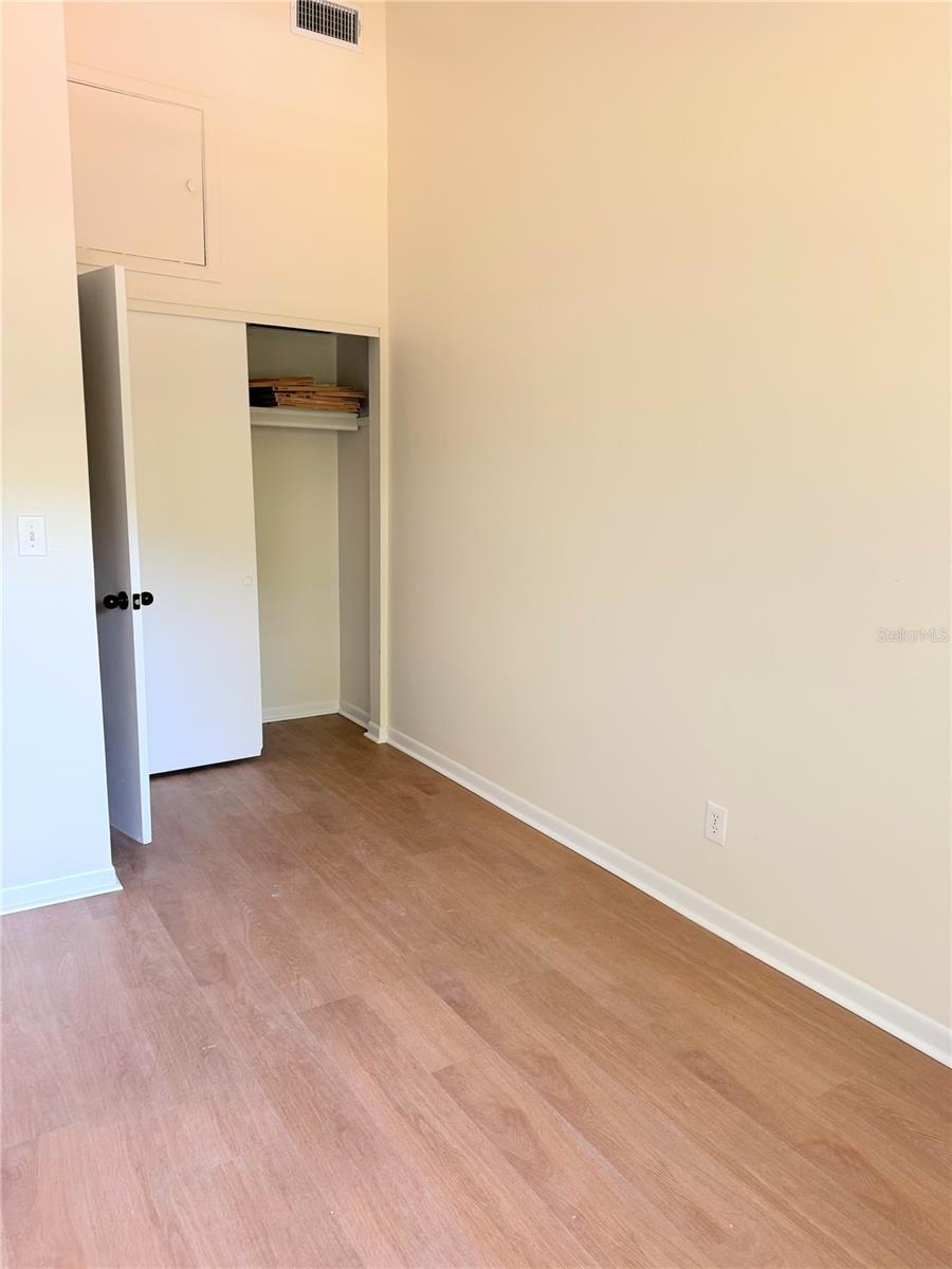 TAMPA VILLAS SOUTH UNIT 2 - Residential Lease