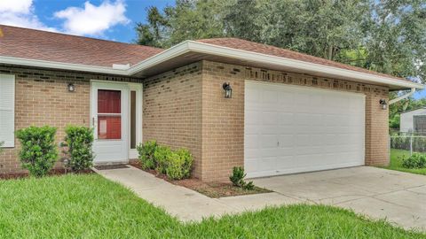 A home in LAKELAND