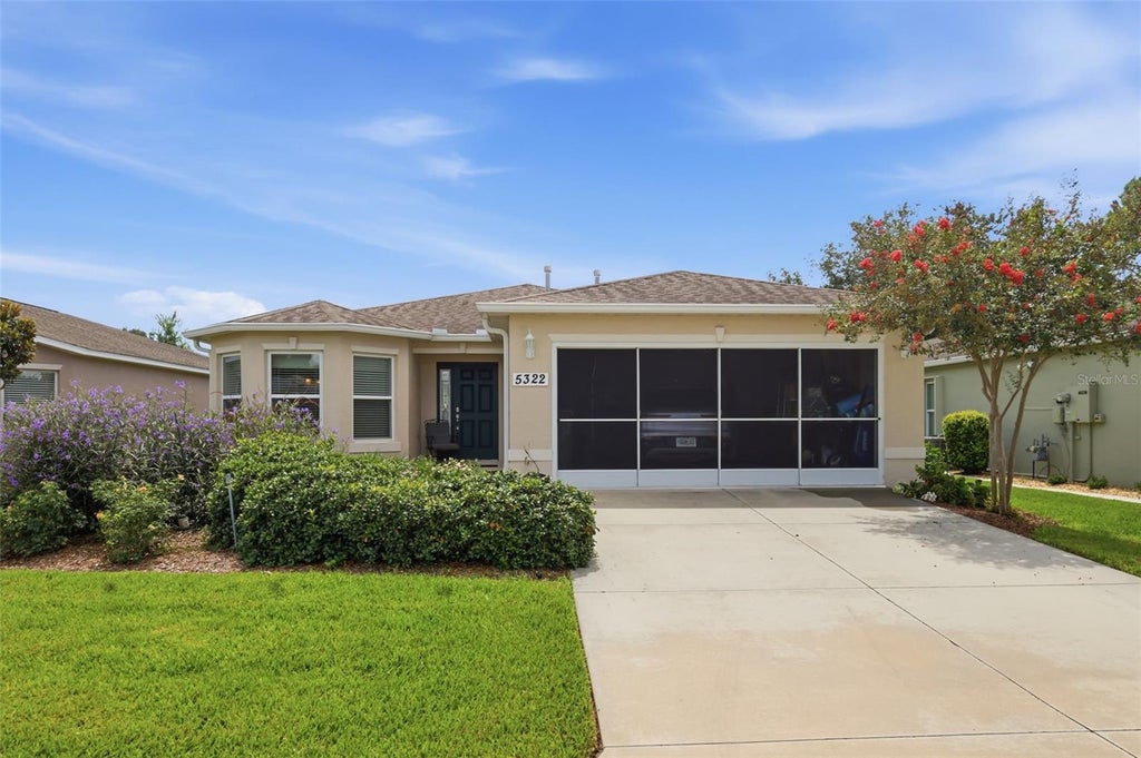Photo of 5322 Pond Crossing Place, Leesburg, FL 34748 (MLS # G5117311)