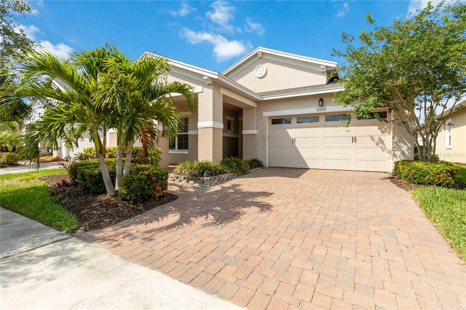 5009 E FOUNTAINWOOD DRIVE