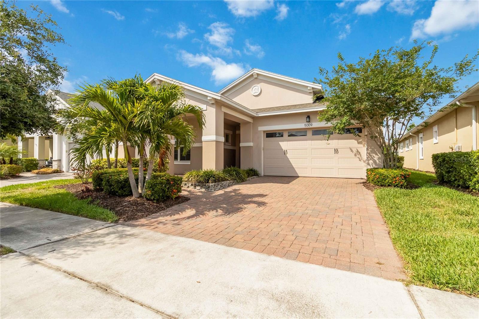 5009 E FOUNTAINWOOD DRIVE