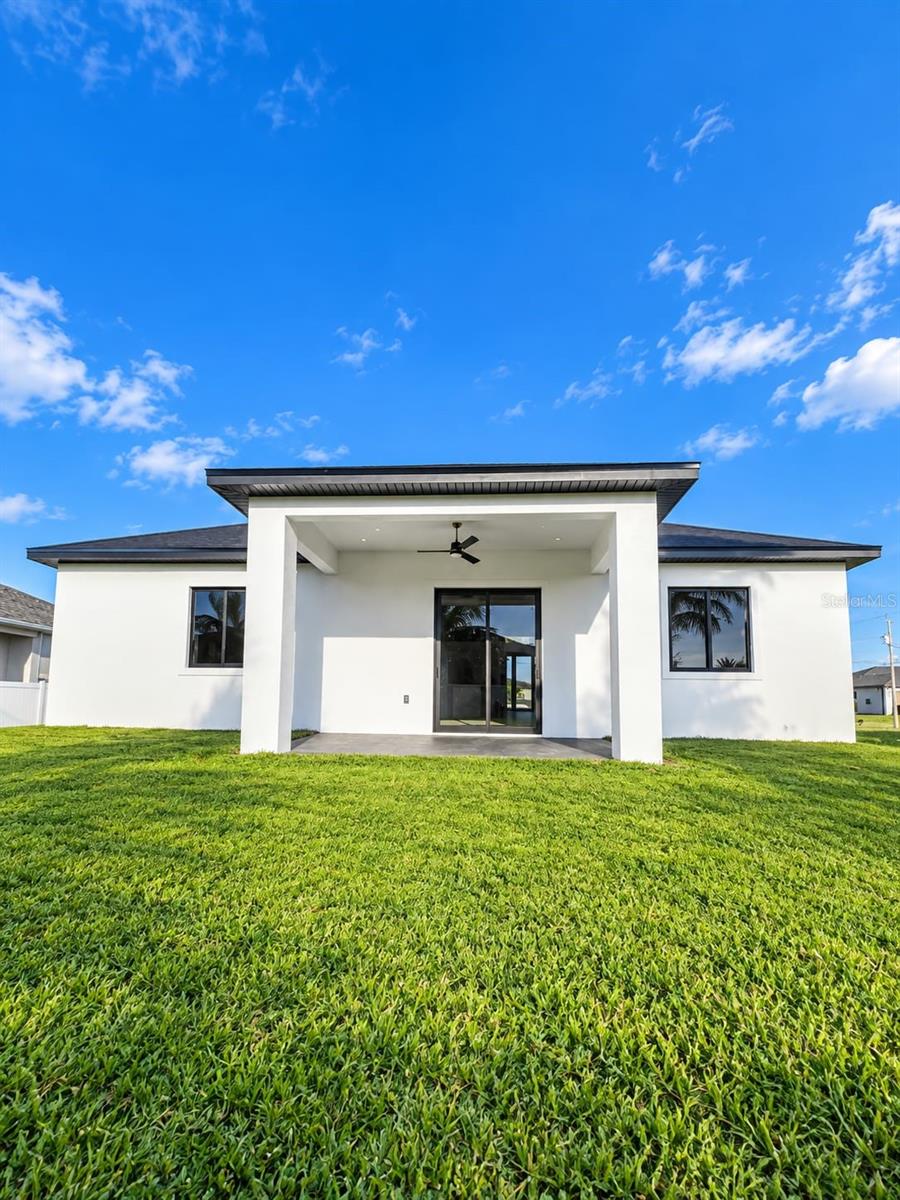 1528 NW 37TH AVENUE