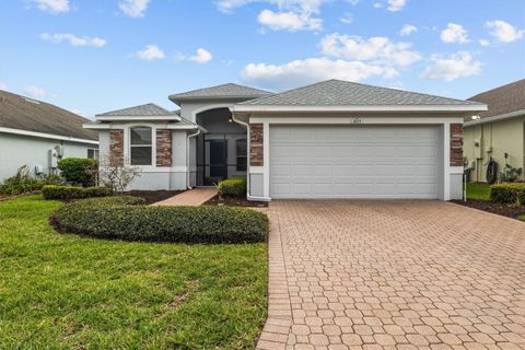 Photo of 4019 Carteret Drive, Winter Haven, FL 33884 (MLS # S5145776)