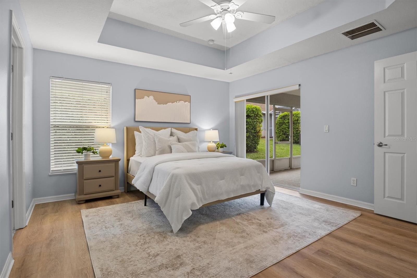 TRADITIONS PH 01 - Residential