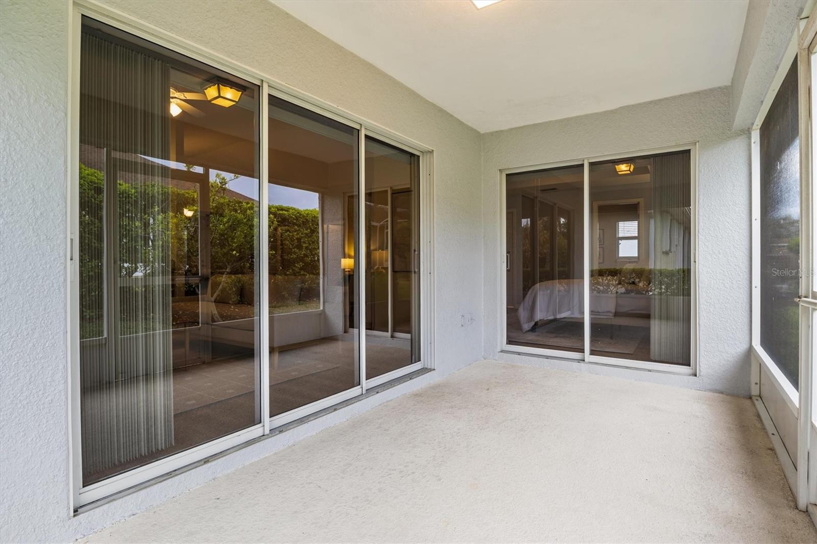 TRADITIONS PH 01 - Residential