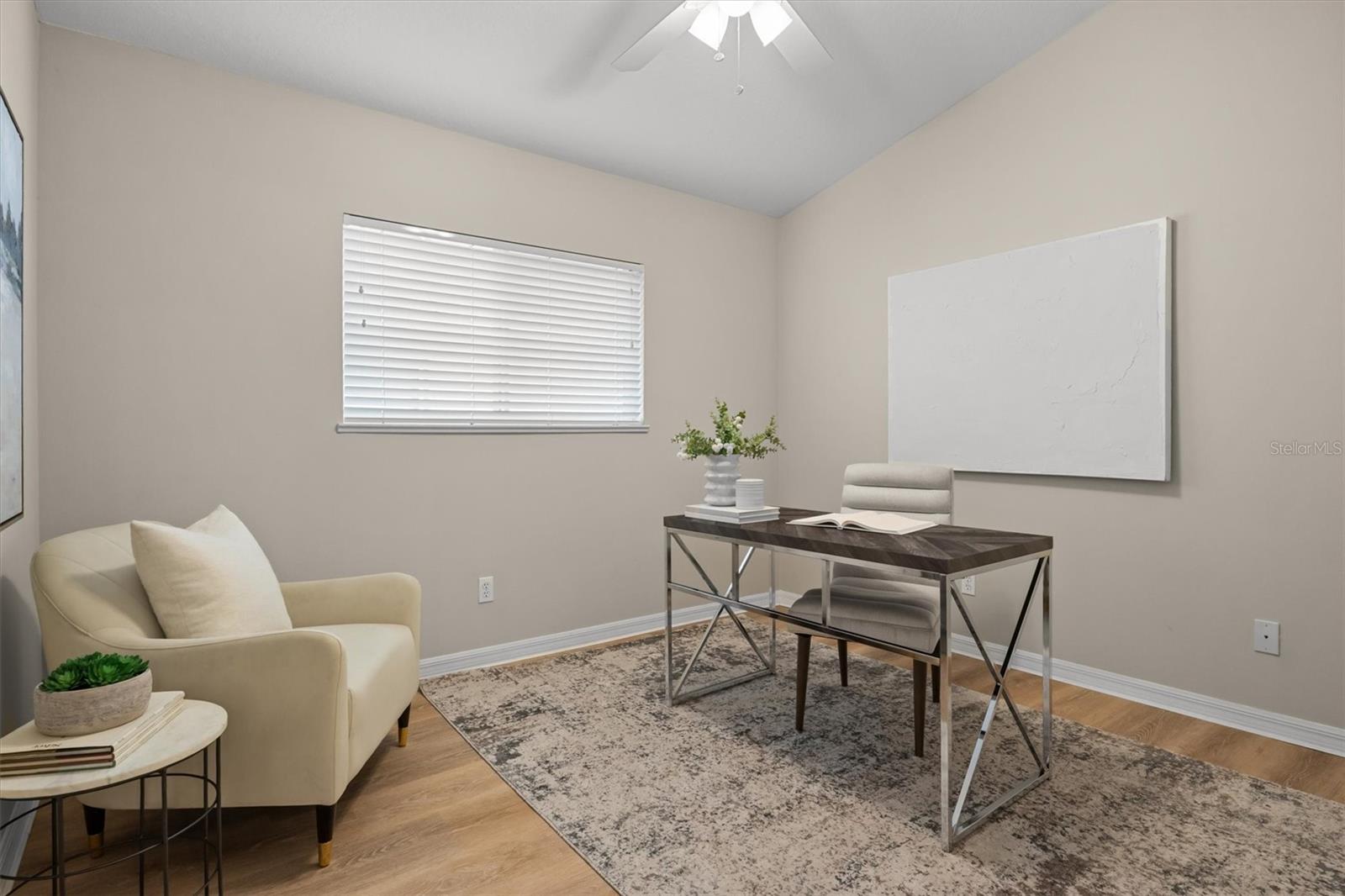 TRADITIONS PH 01 - Residential