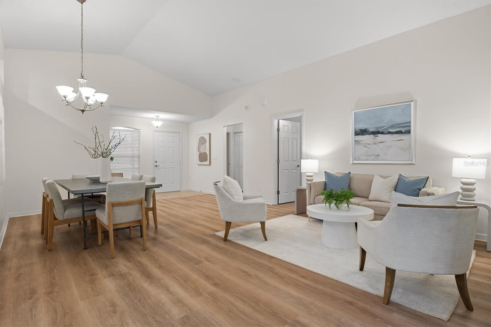 TRADITIONS PH 01 - Residential