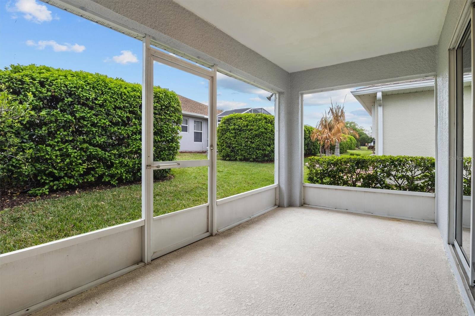 TRADITIONS PH 01 - Residential