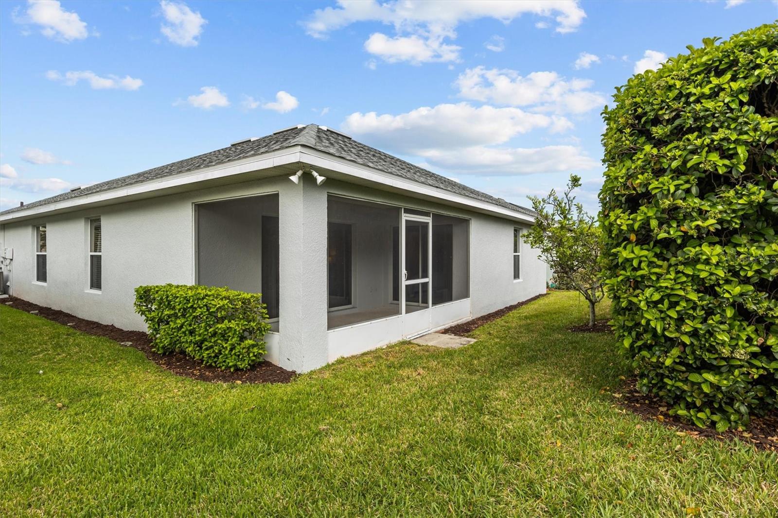 TRADITIONS PH 01 - Residential