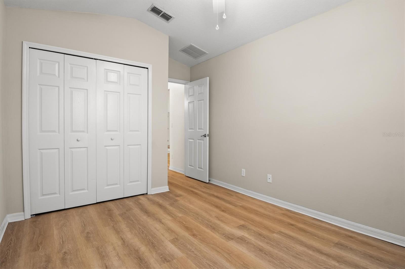 TRADITIONS PH 01 - Residential