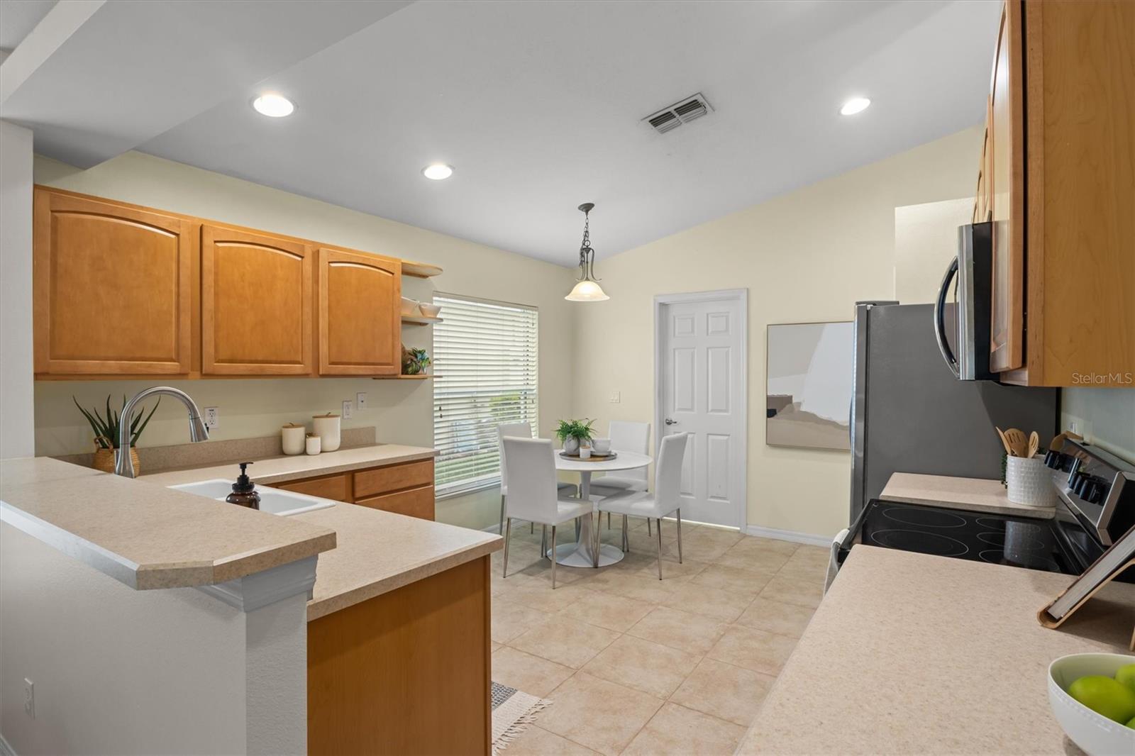 TRADITIONS PH 01 - Residential