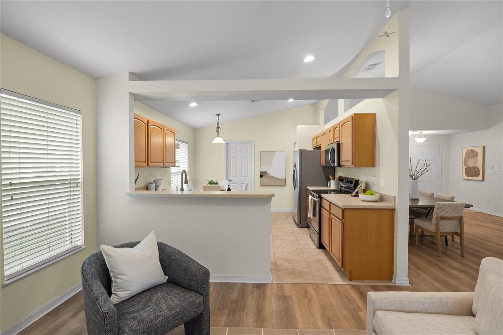 TRADITIONS PH 01 - Residential