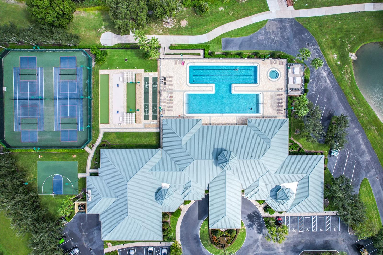 TRADITIONS PH 01 - Residential