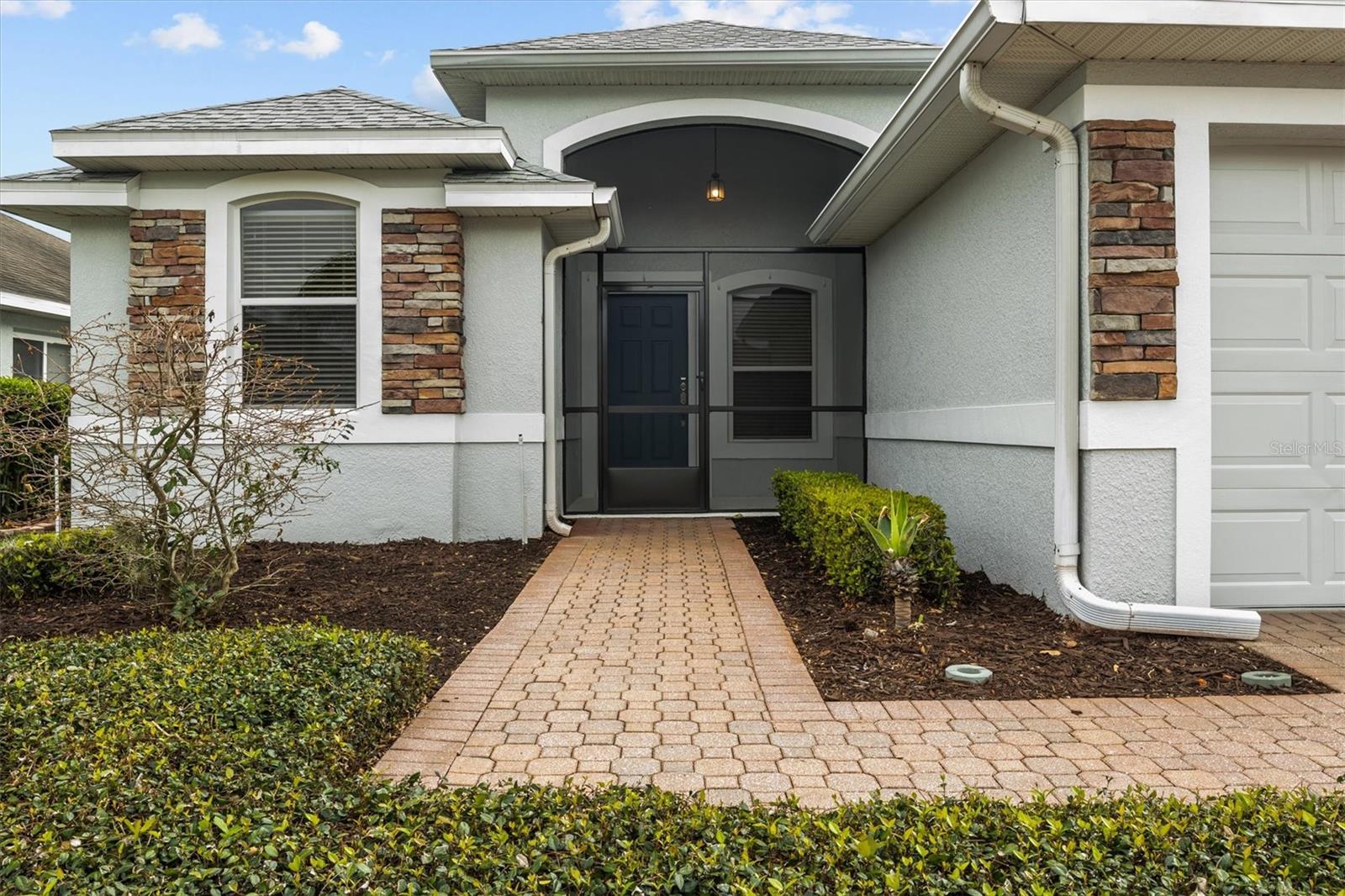 TRADITIONS PH 01 - Residential