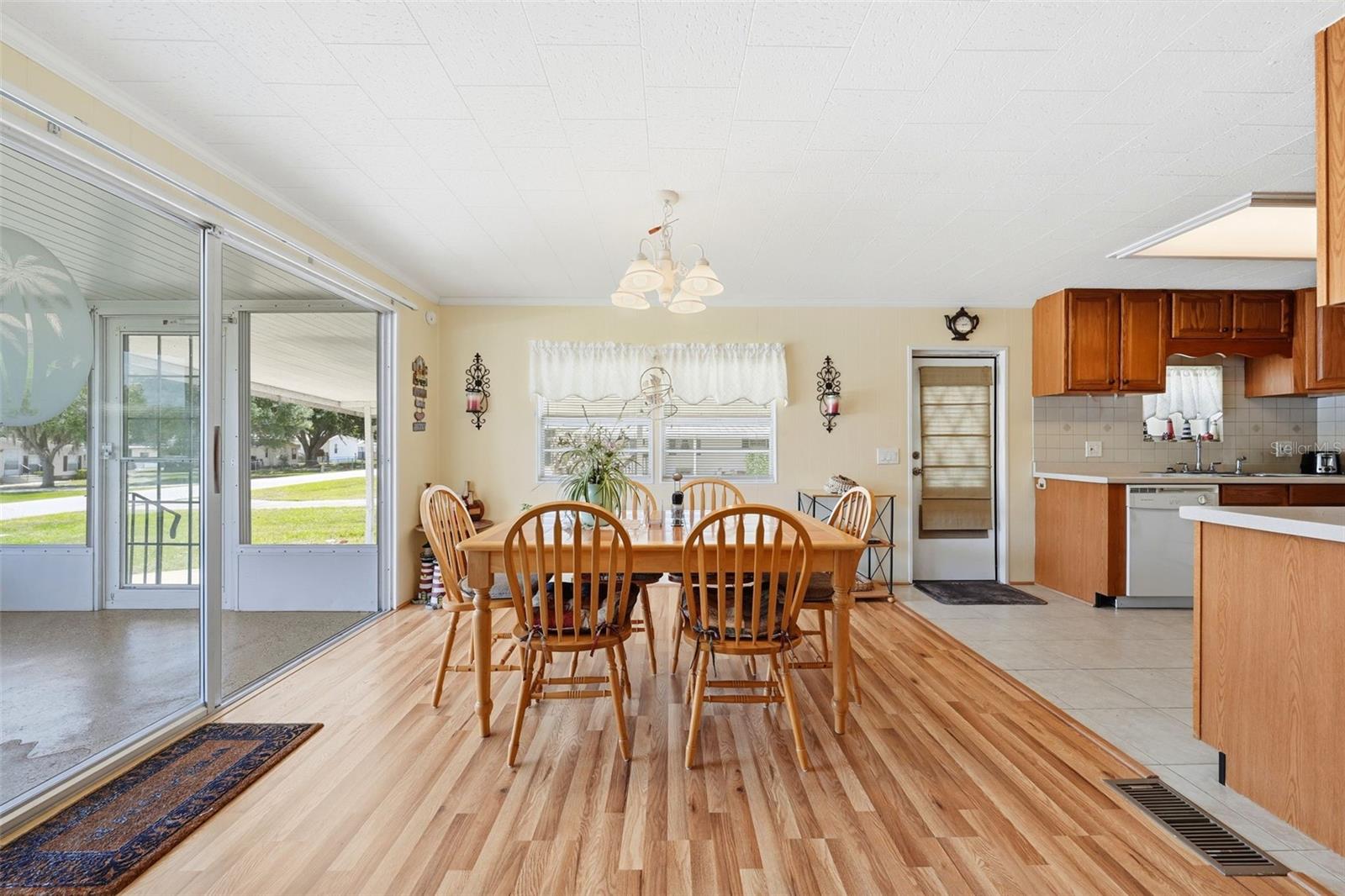 WESTERN SHORES FIRST ADD - Residential