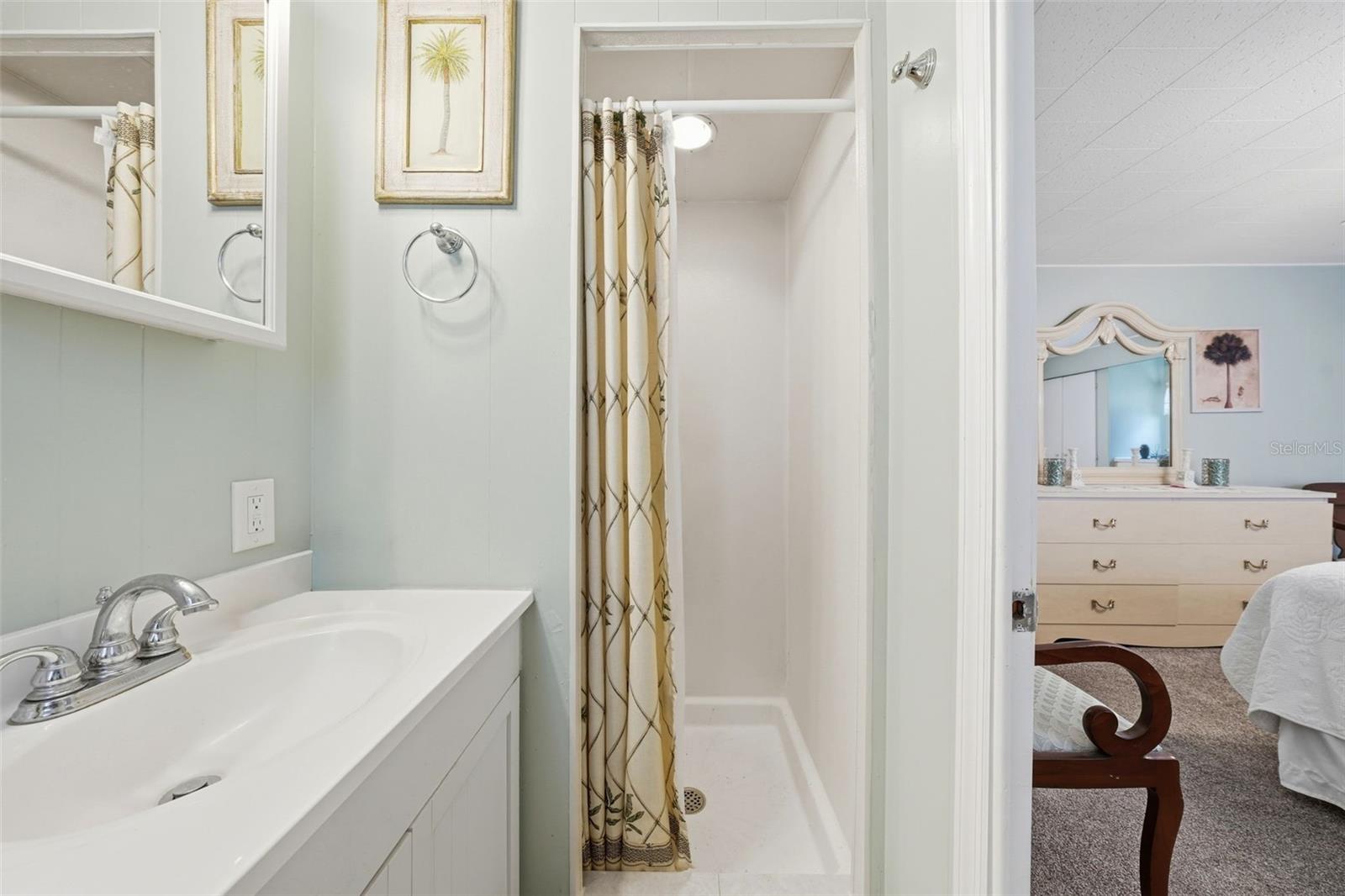 WESTERN SHORES FIRST ADD - Residential