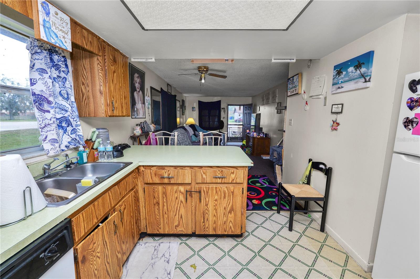 5850-5852 N DAUGHTERY ROAD 5850-5852